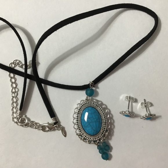 Turquoise Silver Tone Necklace Suede band Earrings - Picture 6 of 8